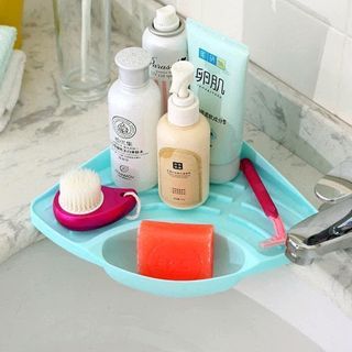 Sink corner drainer