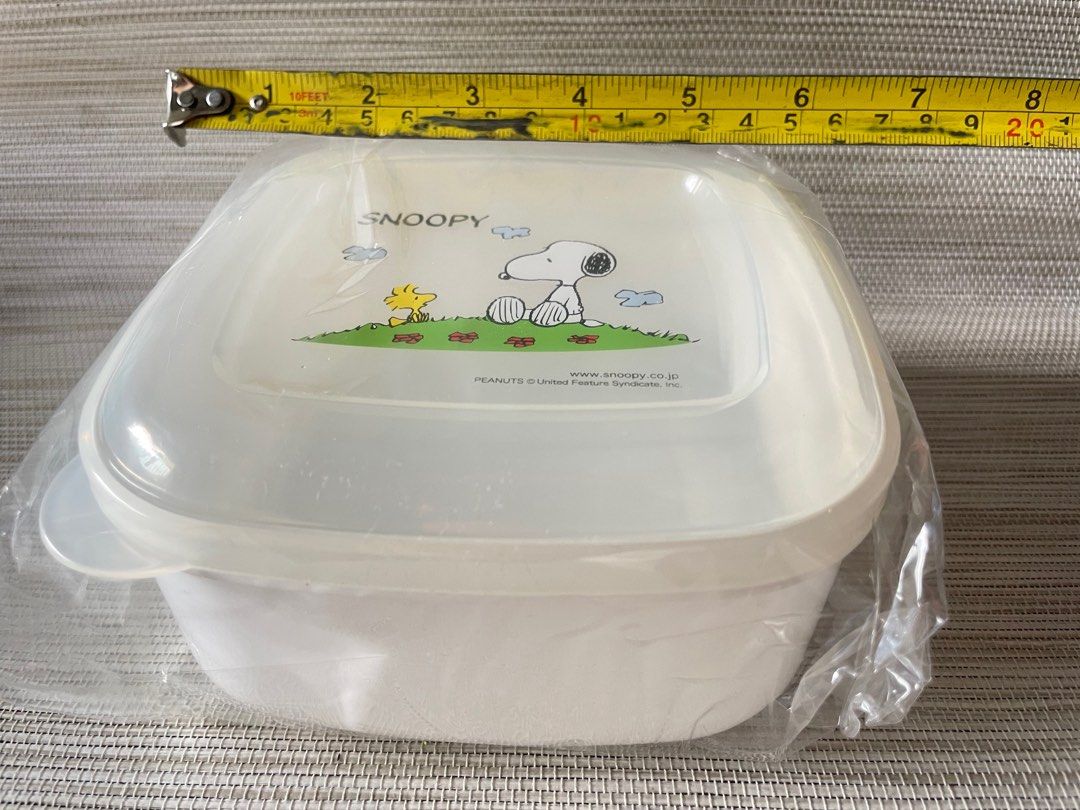 Snoopy Peanuts Lunch Box Brand nEw (Category: Other Kitchenware & Tableware) located in Davao. Submitted by shauitoys2019 (Listing ID 1360183101, Image 2). Description: With box From Japan.