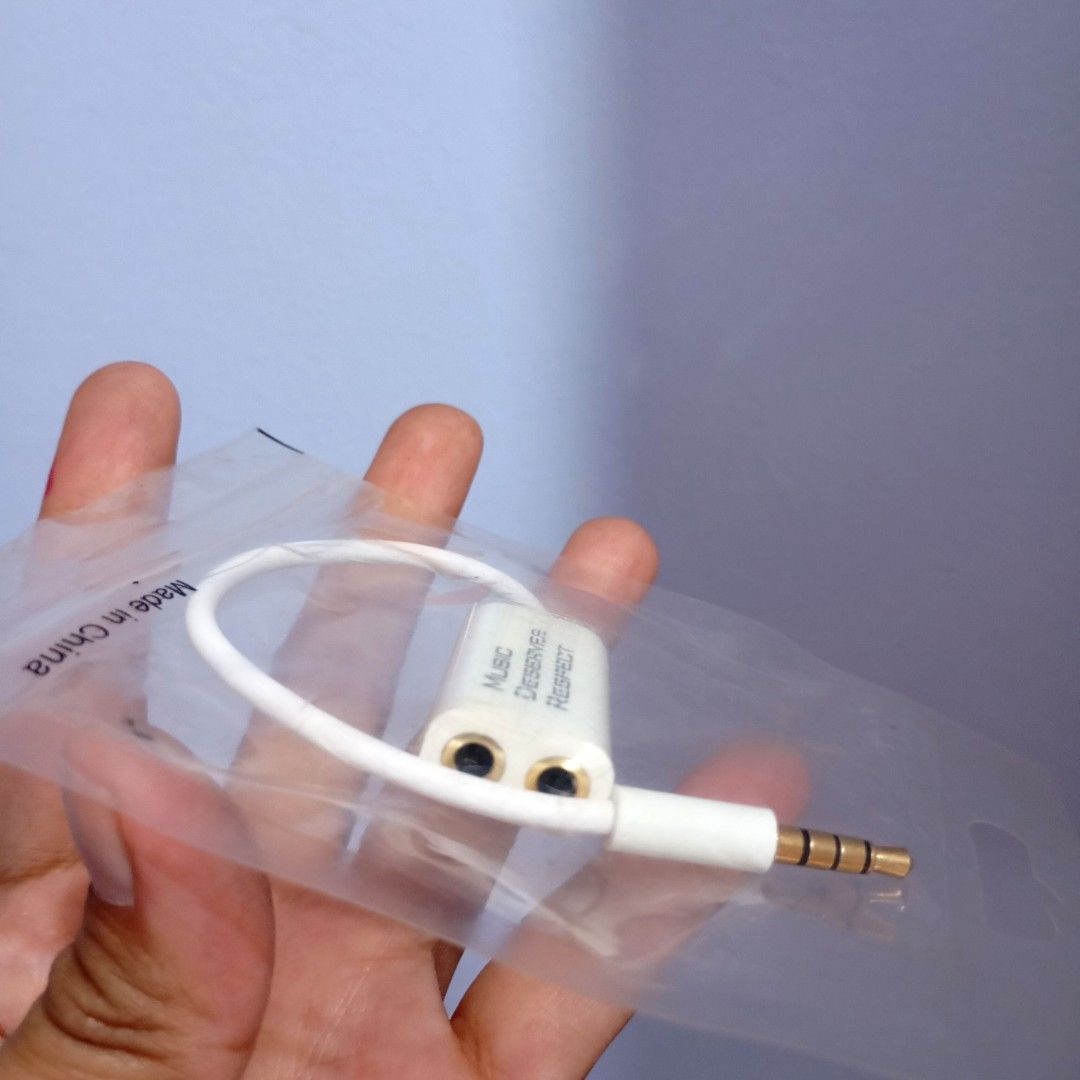 Splitter Audio SONY (Category: Portable Audio Accessories) located in Quezon City. Submitted by an.marie (Listing ID 1360166230, Image 2). Description: .