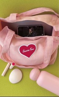Sunnies Face Carry All Limited Edition Tote Bag in Sakura (Pink)