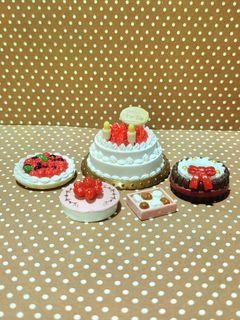 Sylvanian Families Cakes (sold per piece)
