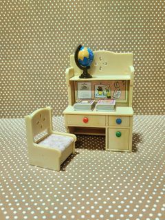Sylvanian Families Study Table