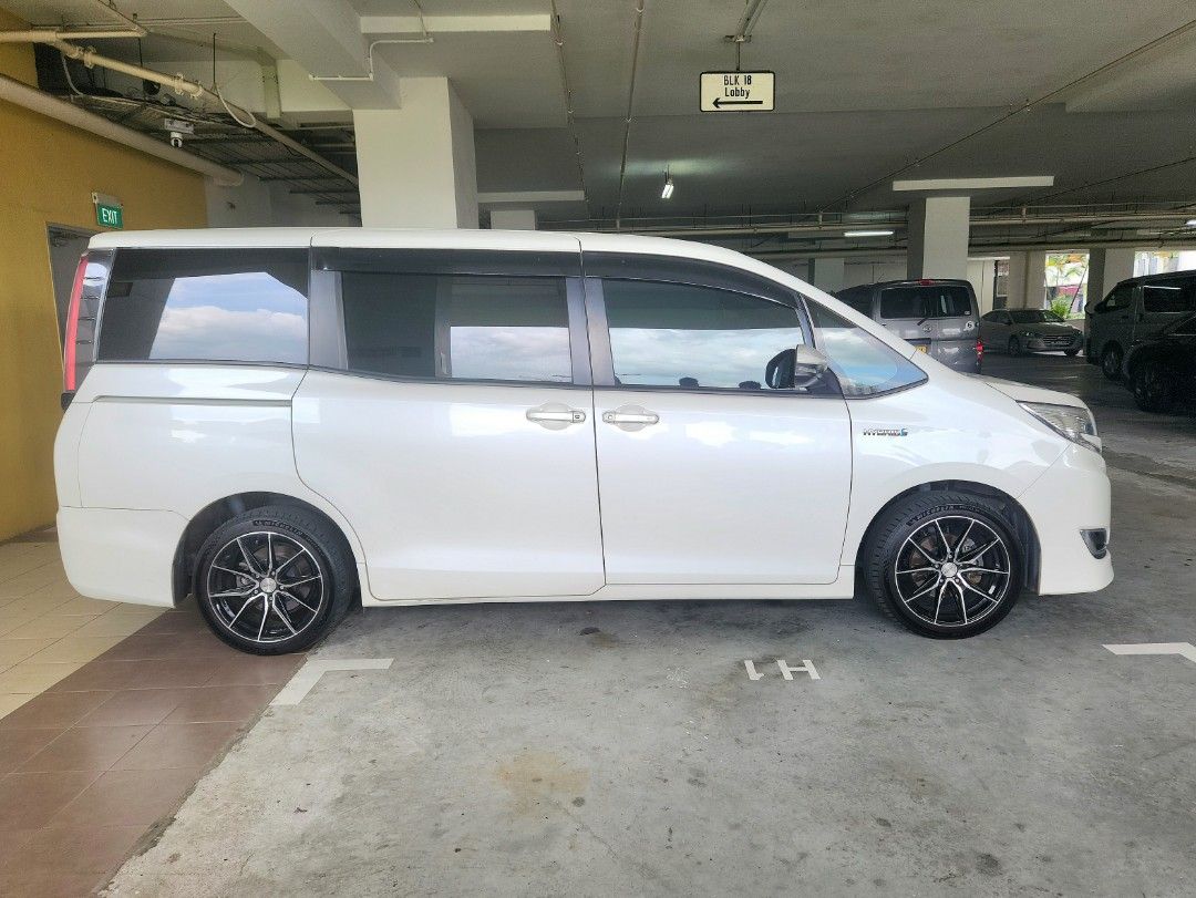 Toyota Noah Hybrid 1.8 X 7-Seater (A)62887424532353112