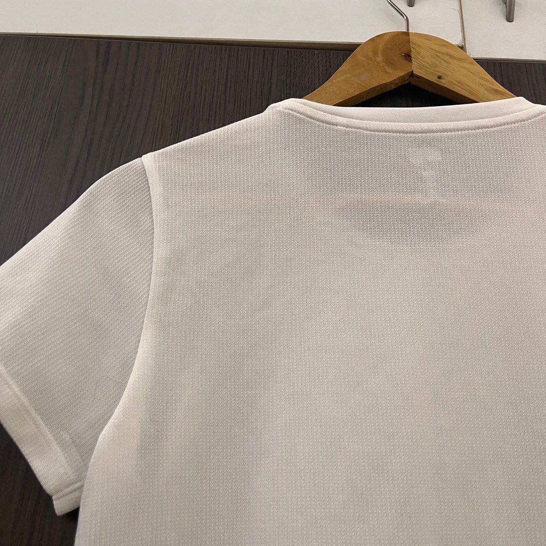 Uniqlo white dri fit workout top medium (Category: Others Tops) located in Antipolo. Submitted by kathscloset_ (Listing ID 1360150084, Image 3). Description: .