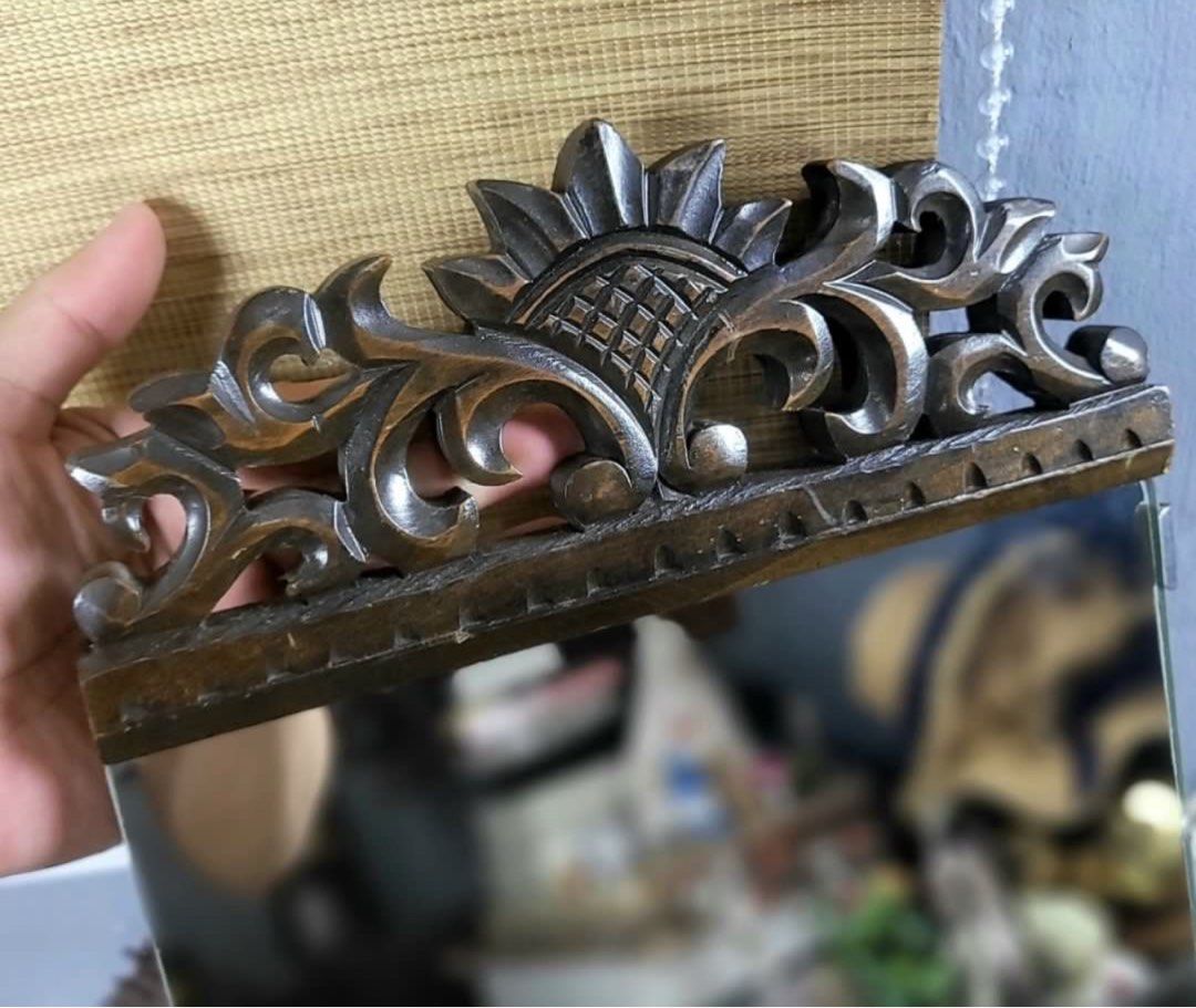 Vintage Decorative Rectangular Mirror with a Wooden Ornate Style Frame (Category: Mirrors) located in Quezon City. Submitted by patriciadd (Listing ID 1360058316, Image 3). Description: 31.75"x10" One stopper is missing but can be replaced small dent on the back Solid wood.