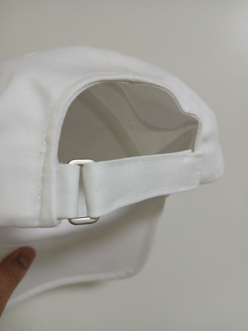 Authentic White Cap (Category: Caps & Hats) located in Singapore. Submitted by marreh (Listing ID 1360205213, Image 3). Description: BNIP.