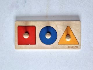 Wooden shape puzzle