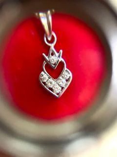 18K WG Diamond Heart Necklace Imported