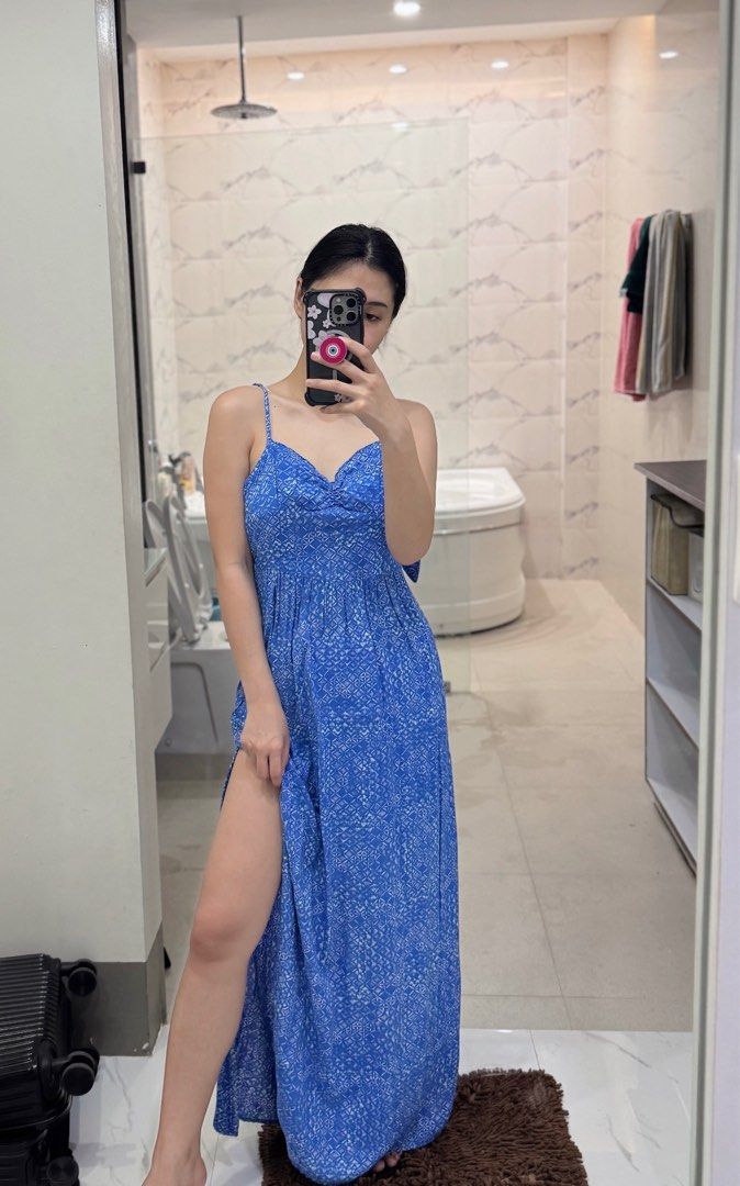 Abercrombie Maxi Dress (Category: Dresses) located in Tuguegarao City. Submitted by someofmystuff (Listing ID 1360300827, Image 1). Description: Shipping to be s/o by the buyer via lbc or jrs only Good as new Xs-small.