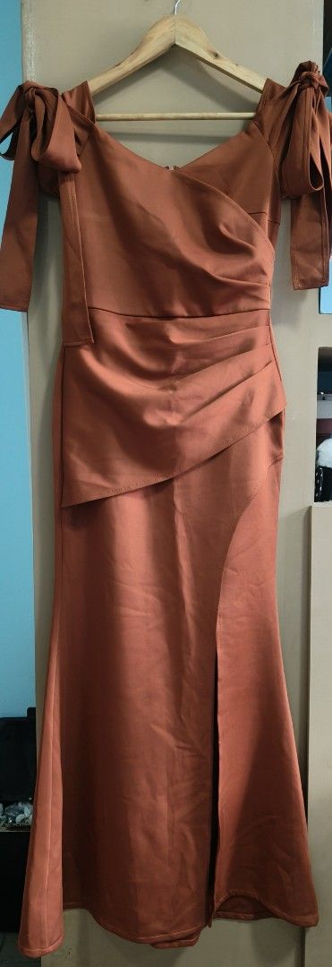 Apartment 8 Lily Rose Dress (Category: Dresses) located in Tacloban City. Submitted by crochetchronicles (Listing ID 1360363733, Image 2). Description: Apartment 8 Lily Rose Dress EUC, used once Amber, Medium.