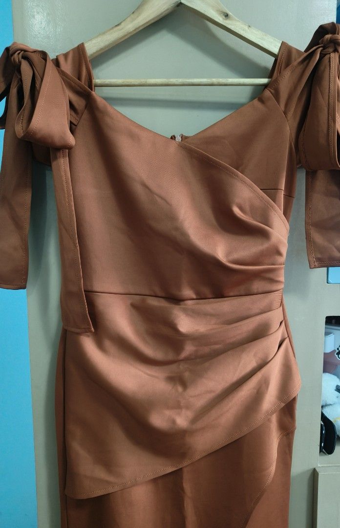 Apartment 8 Lily Rose Dress (Category: Dresses) located in Tacloban City. Submitted by crochetchronicles (Listing ID 1360363733, Image 3). Description: Apartment 8 Lily Rose Dress EUC, used once Amber, Medium.