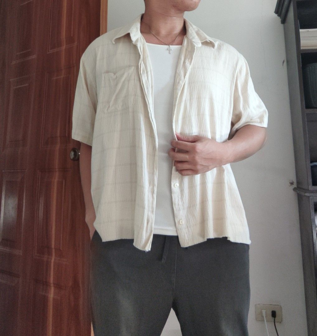 crop polo oldies vibe (Category: Tshirts & Polo Shirts ) located in San Carlos. Submitted by declutteringv1 (Listing ID 1360308368, Image 2). Description: W 27 L 27 ref. height 5'8 weight 75kg.