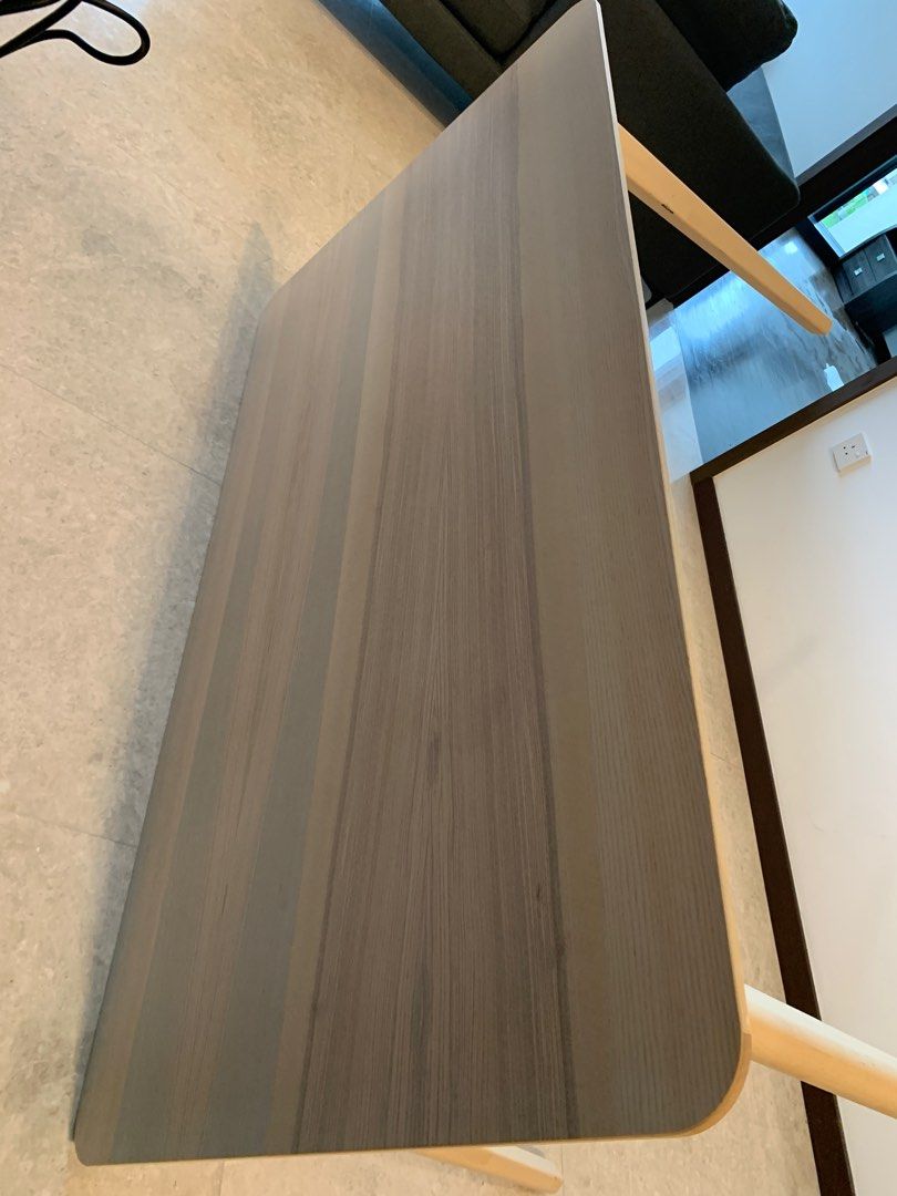Dining table (Category: Tables & Sets) located in Singapore. Submitted by cps888 (Listing ID 1358427895, Image 2). Description: Lightly used by my tenant who travels a lot Clean condition 140cm by 78 cm Table only Already dismantled. Legs easily dismantled Can fit into SUV /MPV for transportation .
