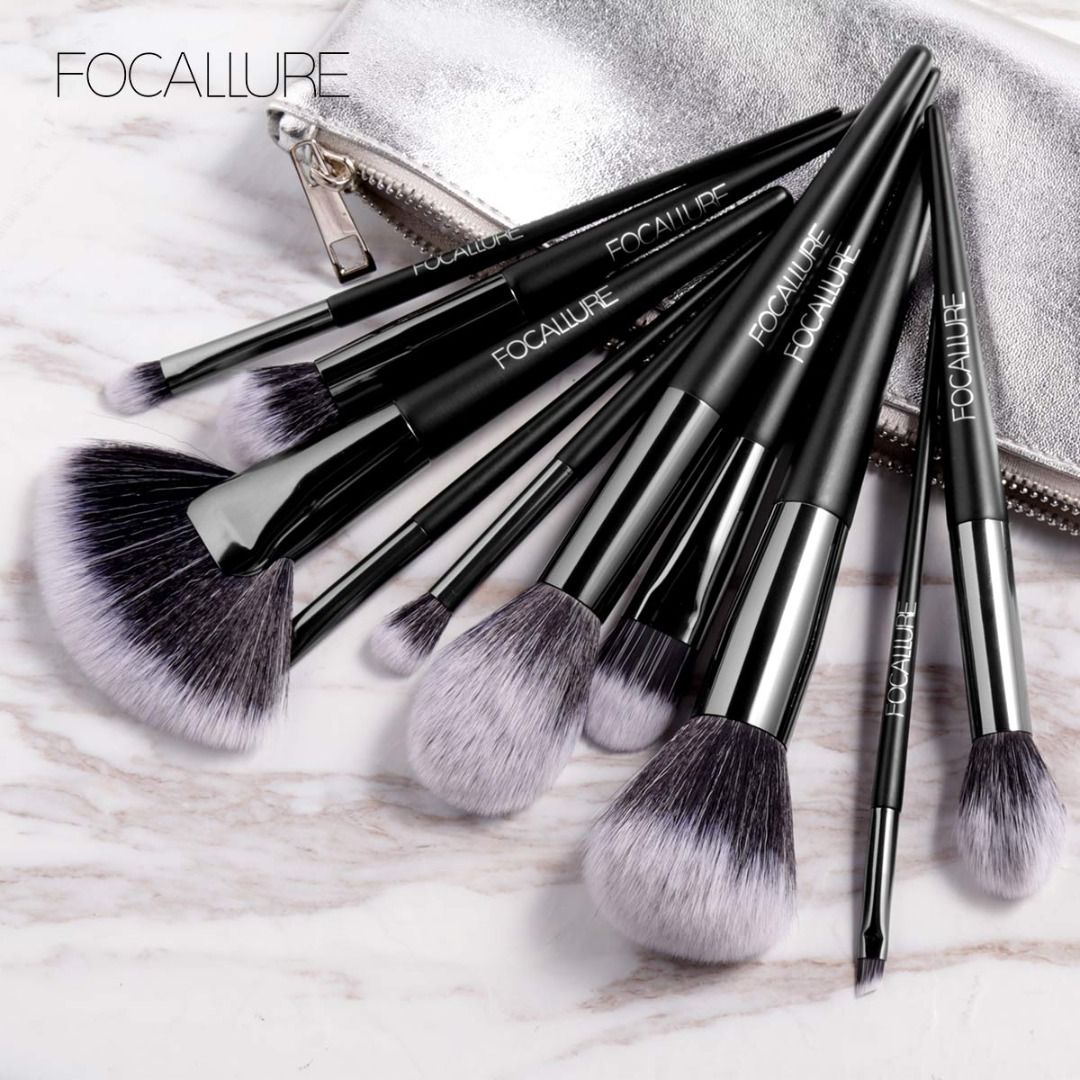 Focallure 10pcs Makeup Brush (with bag)- FA70 (Category: Makeup) located in Paranaque City. Submitted by ATIS.PH (Listing ID 1360248495, Image 1). Description: Expertly apply your makeup with Focallure's 10pcs makeup brush set. Made from high-quality materials, these brushes provide precise and smooth application for a flawless finish. With a variety of brush sizes and shapes, this set is perfect for any makeup routine. Achieve professional-level