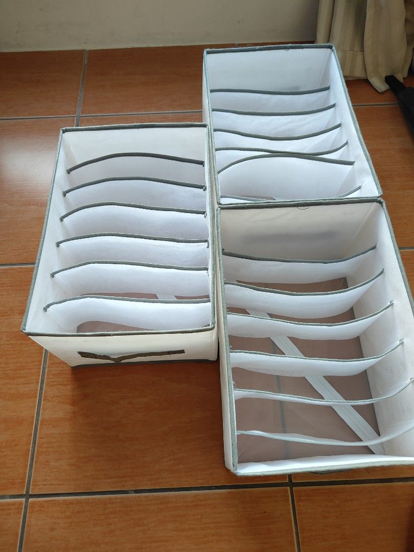 Foldable organizer storage (Category: Storage Boxes & Baskets) located in Pasay City. Submitted by midnightfirefly (Listing ID 1360231005, Image 3). Description: Foldable organizer storage box Take all 250 Location Parañaque.