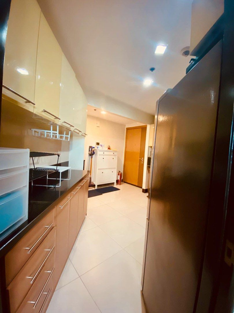 FOR SALE: One Central Condominium (Category: Apartments & Condos) located in Manila. Submitted by johncarlosoriaga (Listing ID 1360242447, Image 3). Description: FOR SALE: One Central Condominium Sen. Gil Puyat ave cor. Geronimo St. Brgy. Bel-Air, Makati City Details: Lower Penthouse, 49th floor 2 bedroom unit 1 maid’s room 4 t&b Fully furnished 105 sqm with 2 parking slots (12.5 sqm) Selling Price: Php 23,000,000 Inclusive of CGT and Broker’s Fe