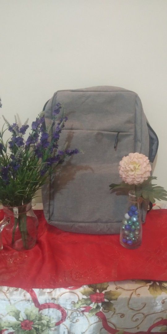 Grey Aesthetic Laptop Backpack Bag (Category: Laptops & Notebooks) located in Pasig City. Submitted by castlecrest (Listing ID 1360317140, Image 1). Description: Grey Aesthetic Laptop Backpack 3 Main Compartments with Laptop pocket With tumbler pocket Problem: Main compartment has no zipper. Natangal. ipa Mr Quickie niyo na lang Looks brand new. Clean and elegant. Get it for 11 pesos only.