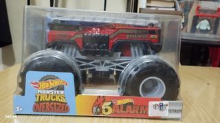 Hotwheels Oversized Monster Truck 5alarm Firetruck