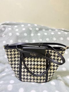 （分類：）位於 。 由 mktam918 提交（商品編號 1360325525，圖片 1）。簡介： 。