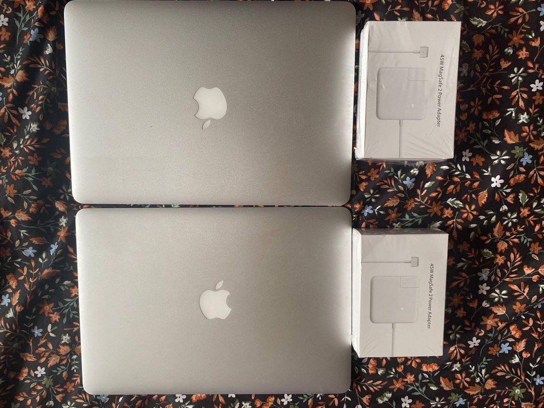 MACBOOK AIR 7.2 WITH CHARGER (Category: Laptops & Notebooks) located in Quezon City. Submitted by lenard.regencia (Listing ID 1360260285, Image 2). Description: ‼️‼️ON HAND‼️‼️ ❤️READY FOR MEET UP❤️ ‼️MACBOOK AIR 7.2 WITH CHARGER ‼️8gbram ‼️128ssd ‼️AND LAPTOP BAG 12K ONLY.