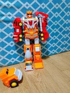 Magnetic Transformer Robot Truck