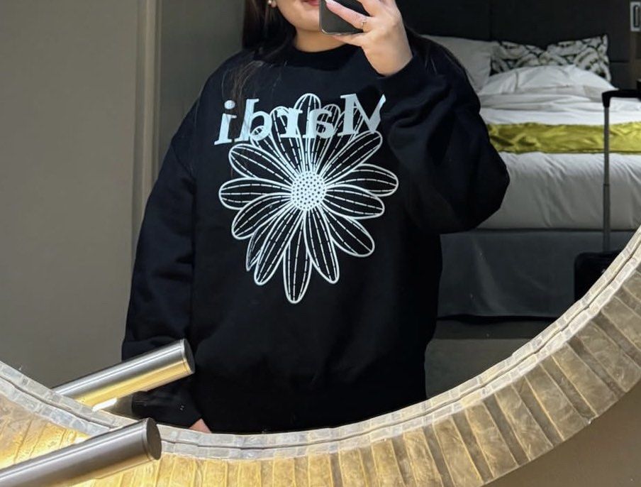 [EXCLUSIVE] SWEATSHIRT FLOWERMARDI BLACK SKY (Category: Coats, Jackets and Outerwear) located in Quezon City. Submitted by closetrefresh__ (Listing ID 1360310982, Image 1). Description: Bought from Korea website on Dec - used twice only! Not needlework..