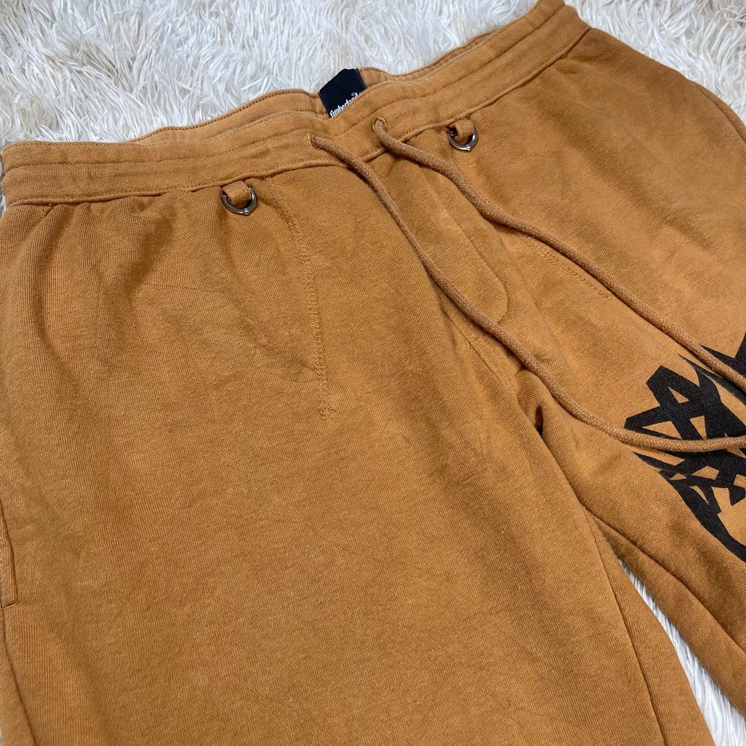 MASTERMIND X TIMBERLAND SWEAT SHORT (Category: Shorts) located in Cavite. Submitted by grazyluxe (Listing ID 1360282368, Image 3). Description: MASTERMIND X TIMBERLAND SWEAT SHORT Details: -Goodcondition -8.5/10 Overall Usage and Color Rate -Wheat Color way -Minimal runs natural with sweat clothes. - 2 Side Pocket and Back -Big logo in front and back Size: M on Tags *Flat measurements: -Waistline: 16.5 inches, 19 inches Stretched. Best fit to “33