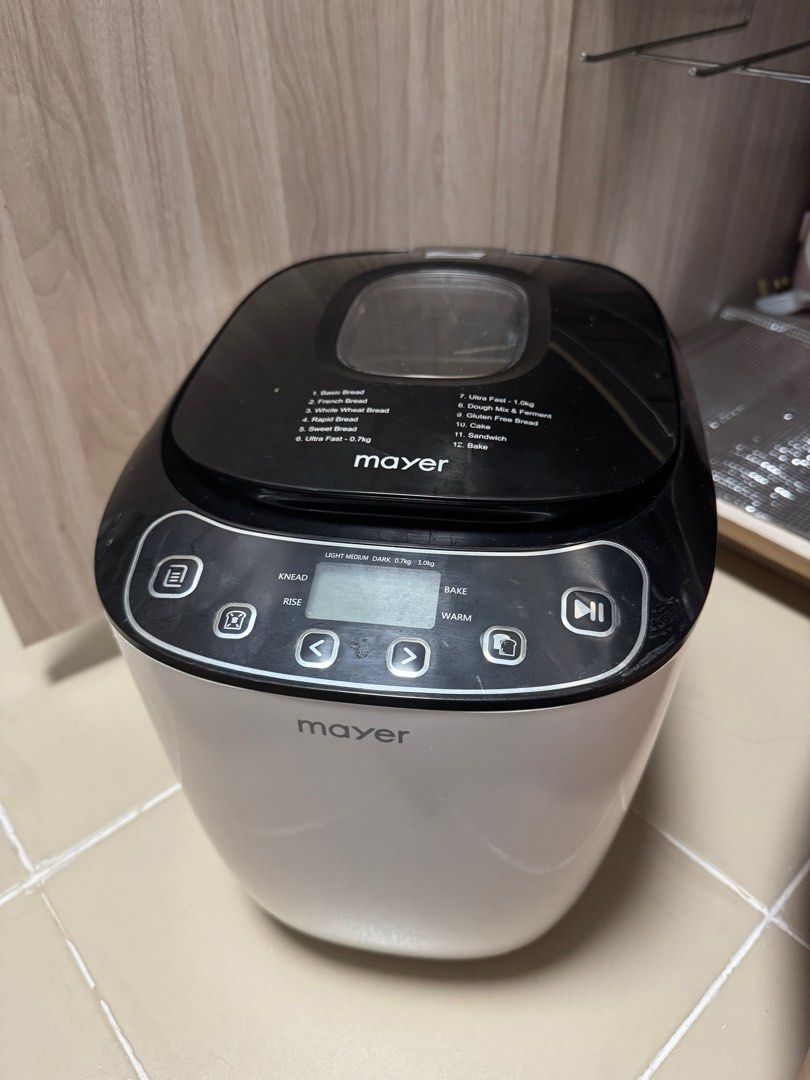 Mayer bread maker (Category: Breadmakers) located in Singapore. Submitted by sl1909 (Listing ID 1360337669, Image 1). Description: .