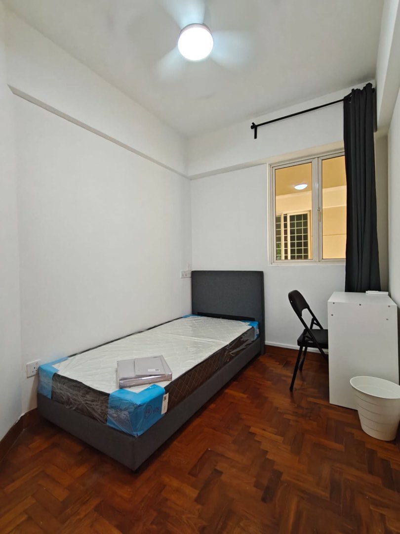 (Category: ) located in . Submitted by ying419 (Listing ID 1360226585, Image 1). Description: .