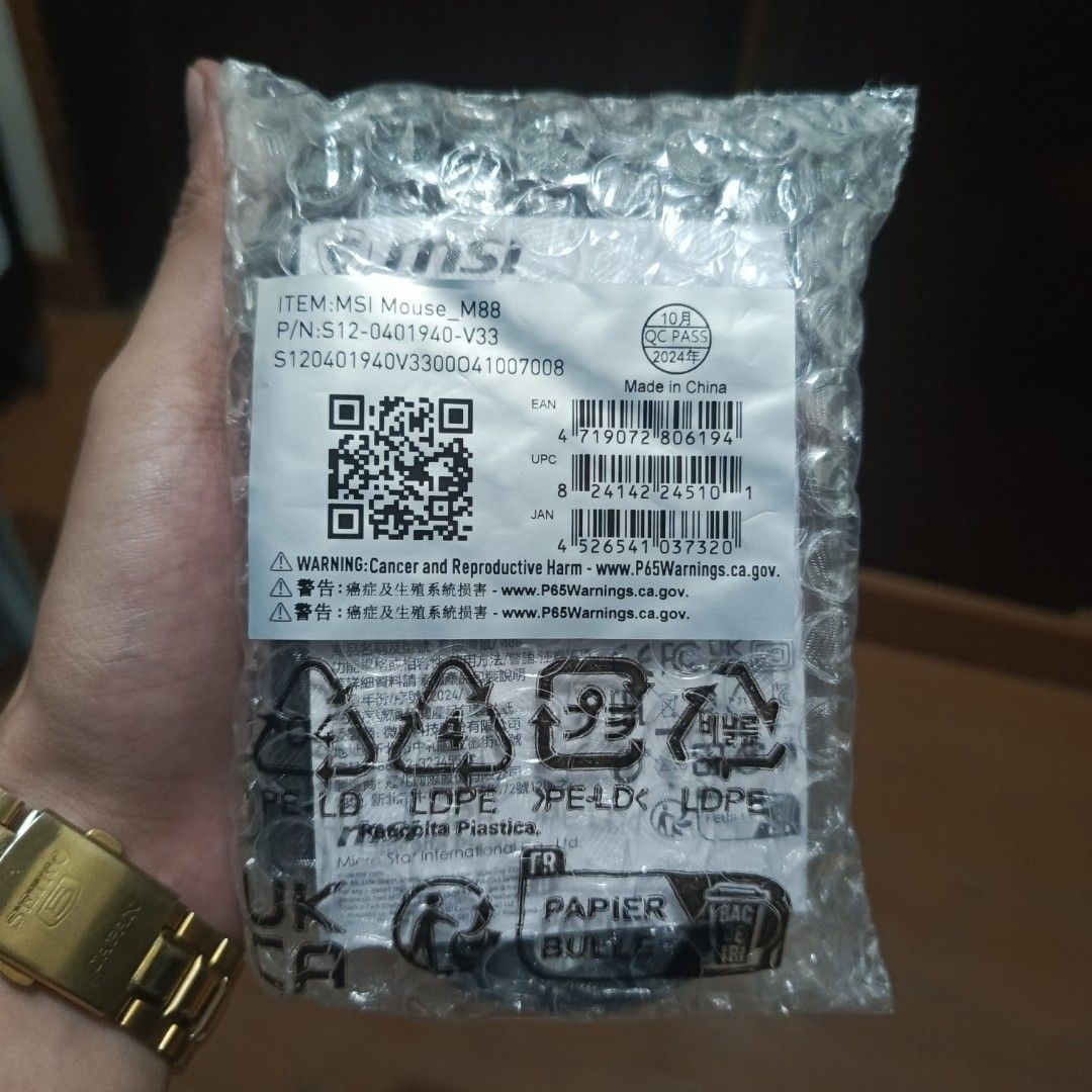MSI GAMING MOUSE (WIRED) SEALED (Category: Mouse & Mousepads) located in Manila. Submitted by andreeee07 (Listing ID 1360355407, Image 2). Description: Maximum DPI: 6400 Color: Black Tracking Method: Optical Number of Buttons: 7 Type: Gaming Mouse Connectivity: USB, Wired EQUIPMENT FOR GAMERS.