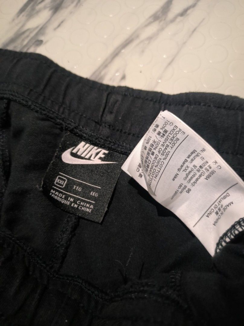 NIKE JOGGERS BLACK (Category: Joggers) located in Manila. Submitted by bhellwence03607 (Listing ID 1360219854, Image 2). Description: SIZE XXL NO ISSUE PM FOR DIMES AND DETAILS MANILA AREA.