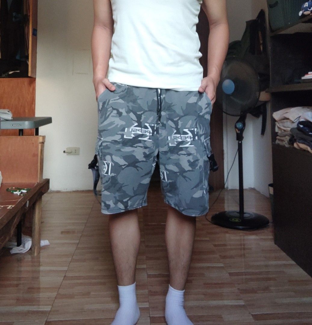 PEPSI camouflage cargo short (Category: Shorts) located in San Carlos. Submitted by declutteringv1 (Listing ID 1360306497, Image 2). Description: W 30-40 L 20 ref. height 5'8 weight 75kg.
