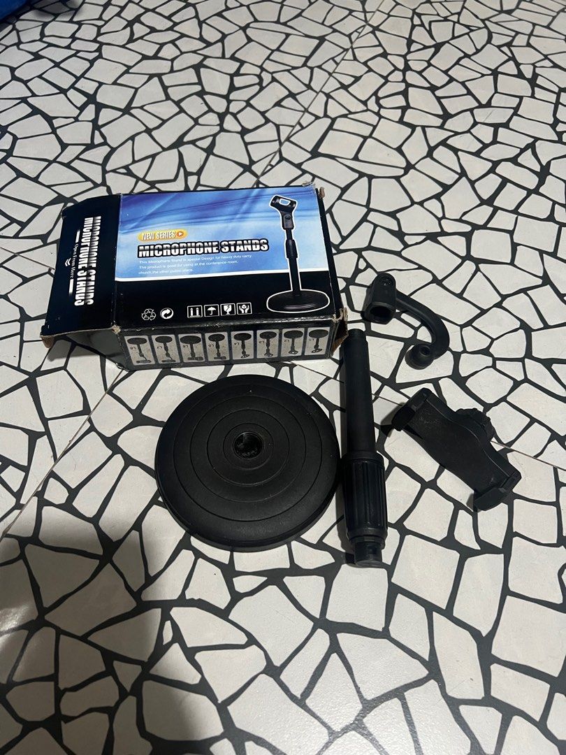 PHONE STAND (Category: Tripods & Monopods) located in Manila. Submitted by https.cheschives (Listing ID 1360362838, Image 1). Description: .