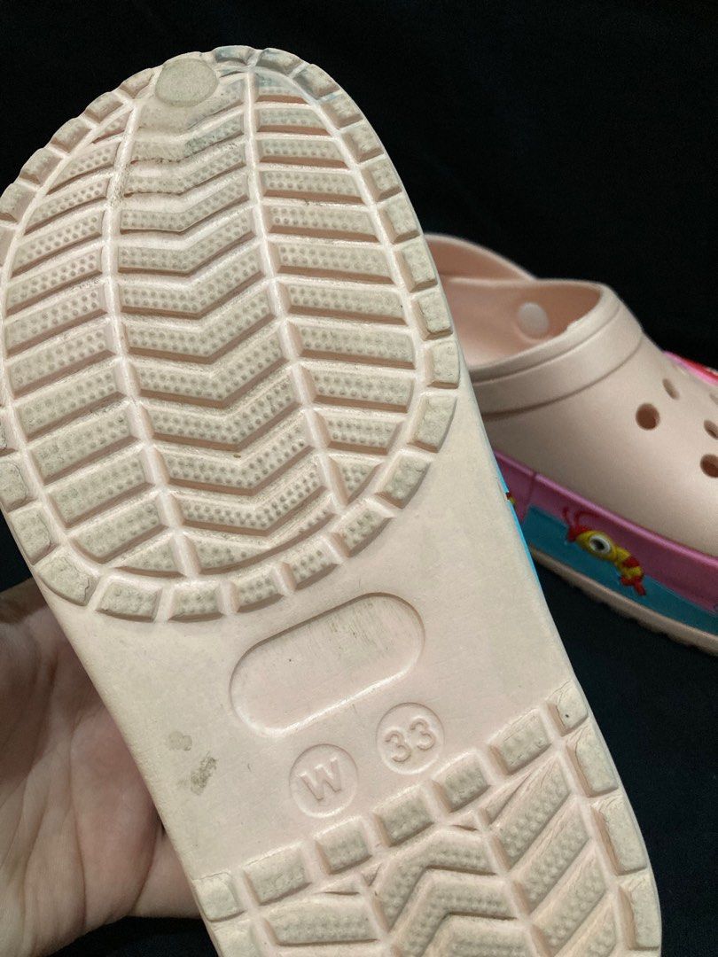 Pink Clogs (Category: Babies & Kids Fashion) located in Paranaque City. Submitted by expectmore.payless (Listing ID 1360337729, Image 3). Description: Bought Local Size 33 Twice lang nagamit .