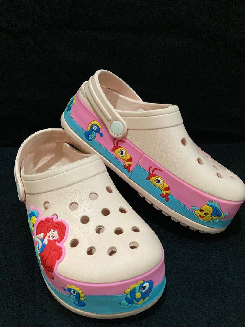Pink Clogs (Category: Babies & Kids Fashion) located in Paranaque City. Submitted by expectmore.payless (Listing ID 1360337729, Image 1). Description: Bought Local Size 33 Twice lang nagamit .