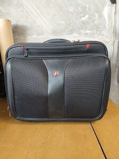 PRELOVED WENGER HAND CARRY LUGGAGE BAG