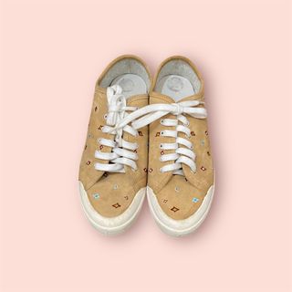 (Kategori: ) berada di . Dikirim oleh cfc.store (ID iklan 1360253082, Gambar 1). Deskripsi: .