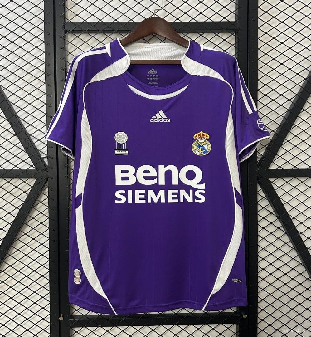 Real Madrid Retro Away Jersey Shirt 2006/07 (Category: Racket & Ball Sports) located in Singapore. Submitted by strangertides (Listing ID 1360261822, Image 1). Description: Please check out my other account for more jerseys and caps: Check out Kap_tain listings on #Carousell: https://carousell.app.link/fqHcEWAXmJb This is a listing for pre-order of item. No ready stock. Jersey type: ✔️ Fans version Shipping Details: ✔️ Order and delivery is about