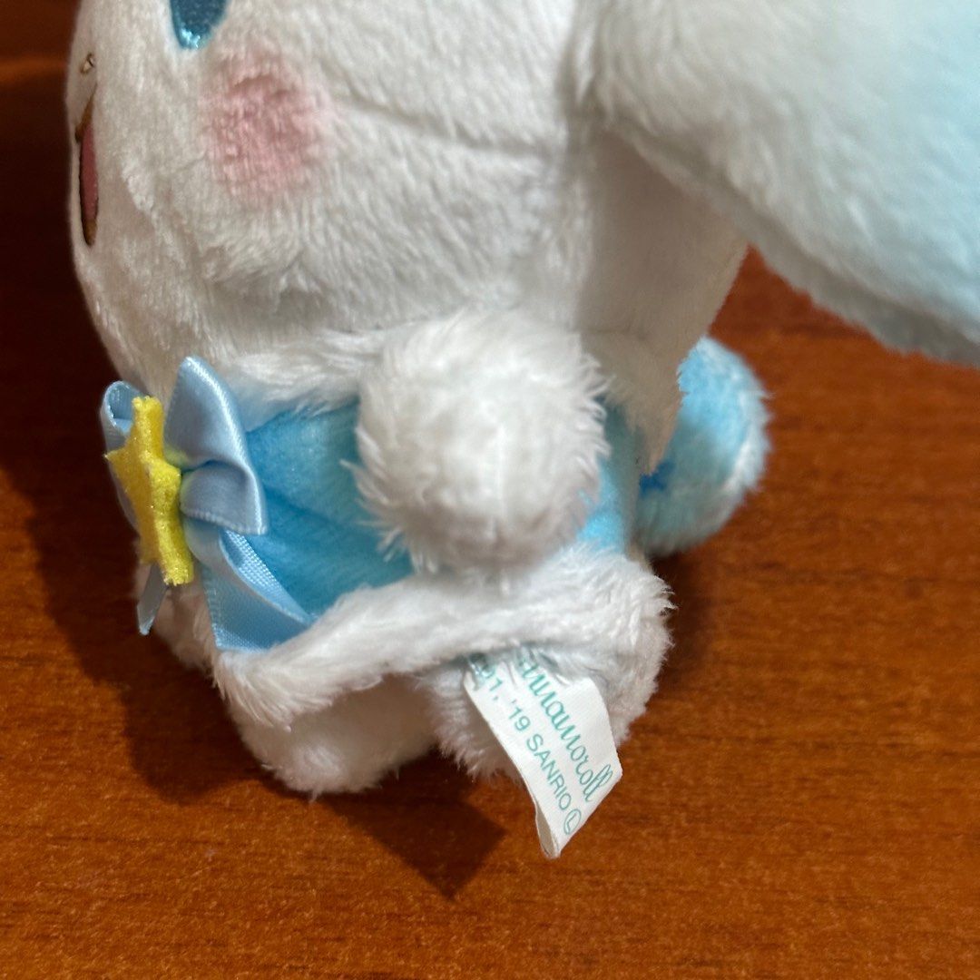 sanrio cinnamoroll plush pendant charm (Category: Plushies & Soft Toys) located in Quezon City. Submitted by lebubbles_ (Listing ID 1360300929, Image 3). Description: mop: gcash mod: j&t/ flash location: QUEZON CITY.