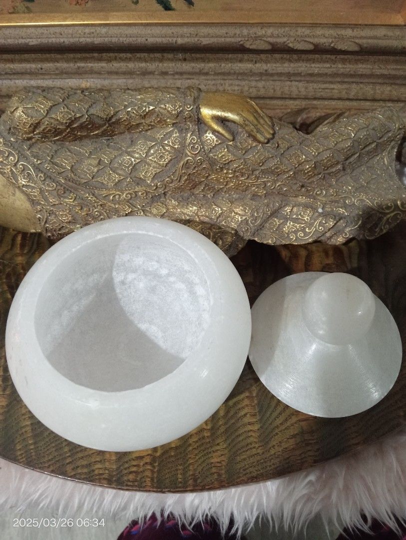 Selenite Jar with lid (Category: Precious Stones) located in Batangas. Submitted by girlmeetspurple (Listing ID 1311729054, Image 1). Description: Place your crystals inside a Selenite Round Jar with Lid to cleanse and charge them with positive energy! This exquisite Selenite is a beautiful and functional piece for your spiritual toolkit. This jar is carved from luminous Selenite, known for its serene and cleansing energy. This Selenite jar is pe
