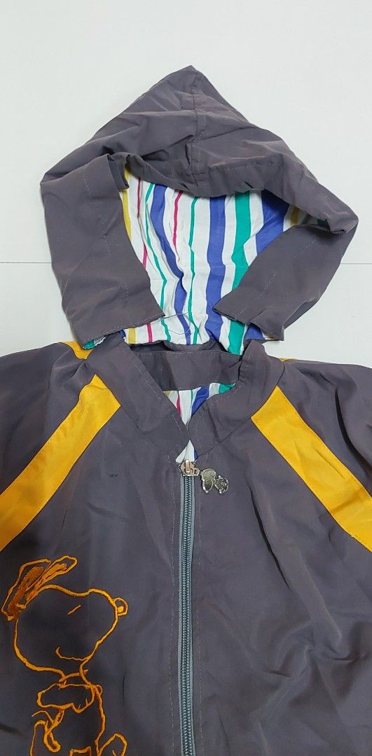 Snoopy jacket for kids ( 5 to 8 yrs) (Category: Babies & Kids Fashion) located in Quezon City. Submitted by nostalgicfix (Listing ID 1360219768, Image 2). Description: *Missing drawstring for hoodie but you can replace with shoe string *No when worn *GoGo Express M.M., Rizal, Cavite only P80.00 (fee to be collected by rider upon delivery).