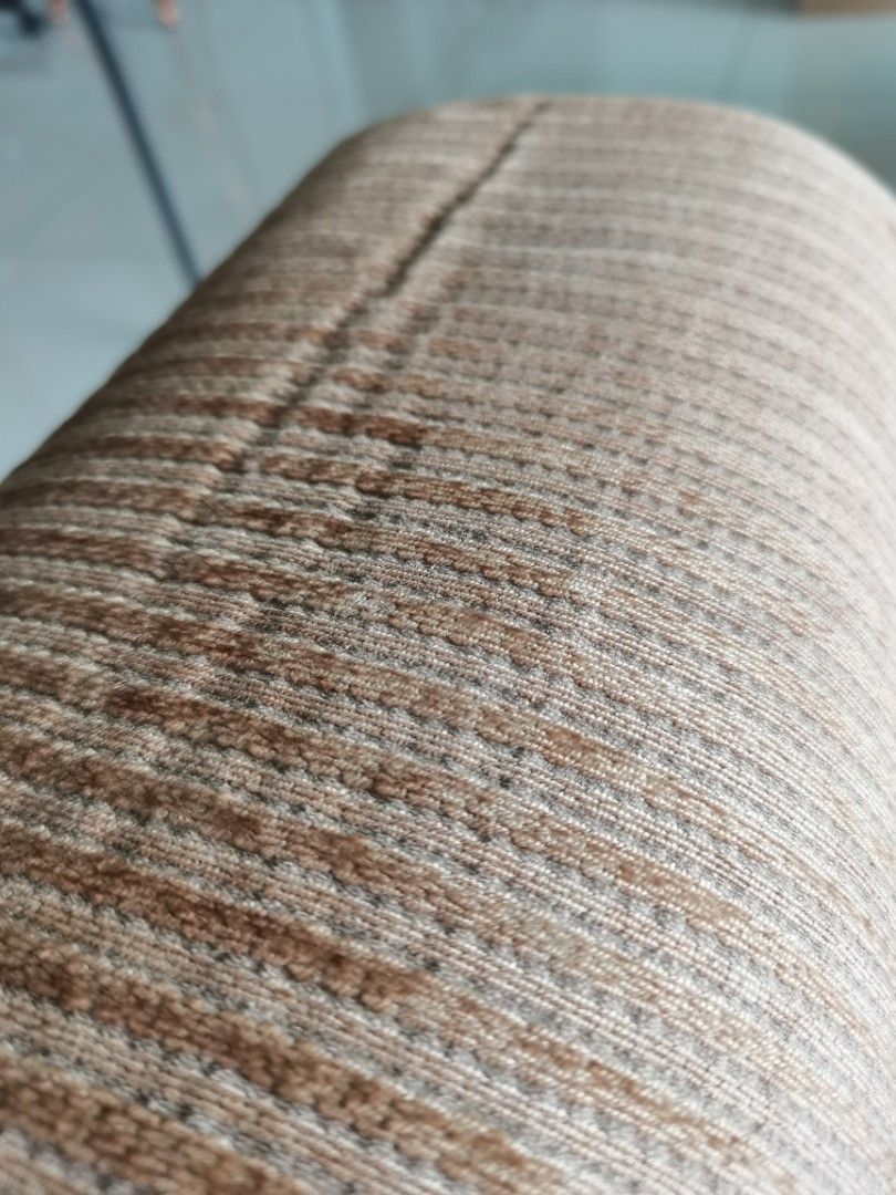 Sofas (Category: Sofas) located in Kuala Lumpur. Submitted by wishlizz (Listing ID 1360260836, Image 3). Description: 3 + 1 seater L-shape Solid wood frame Estimated W300cm Price can be negotiate Prefer pick up Reason of let go: change new sofa.