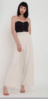 (Category: ) located in . Submitted by shopprelovedxs (Listing ID 1360355645, Image 1). Description: .