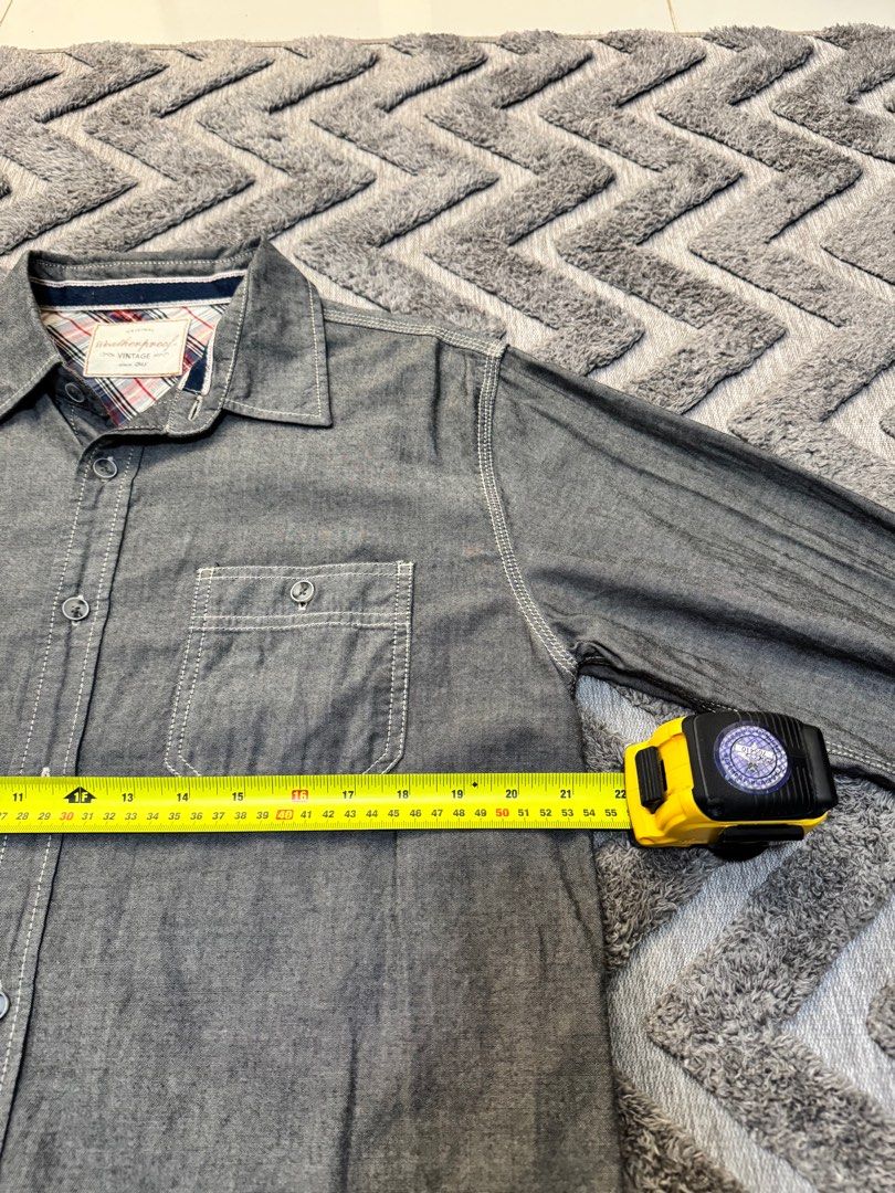 Weatherproof Long Sleeves Men Grey XL (Category: Formal Shirts) located in Taguig. Submitted by ttt2010 (Listing ID 1360326531, Image 3). Description: For sale: Weatherproof Long Sleeves Men Grey Size XL Color rate: 9.8/10 See photos to appreciate. Dimensions available in photos. ₱350 only Taguig or Taytay Area Available via Lalamove or J&T.