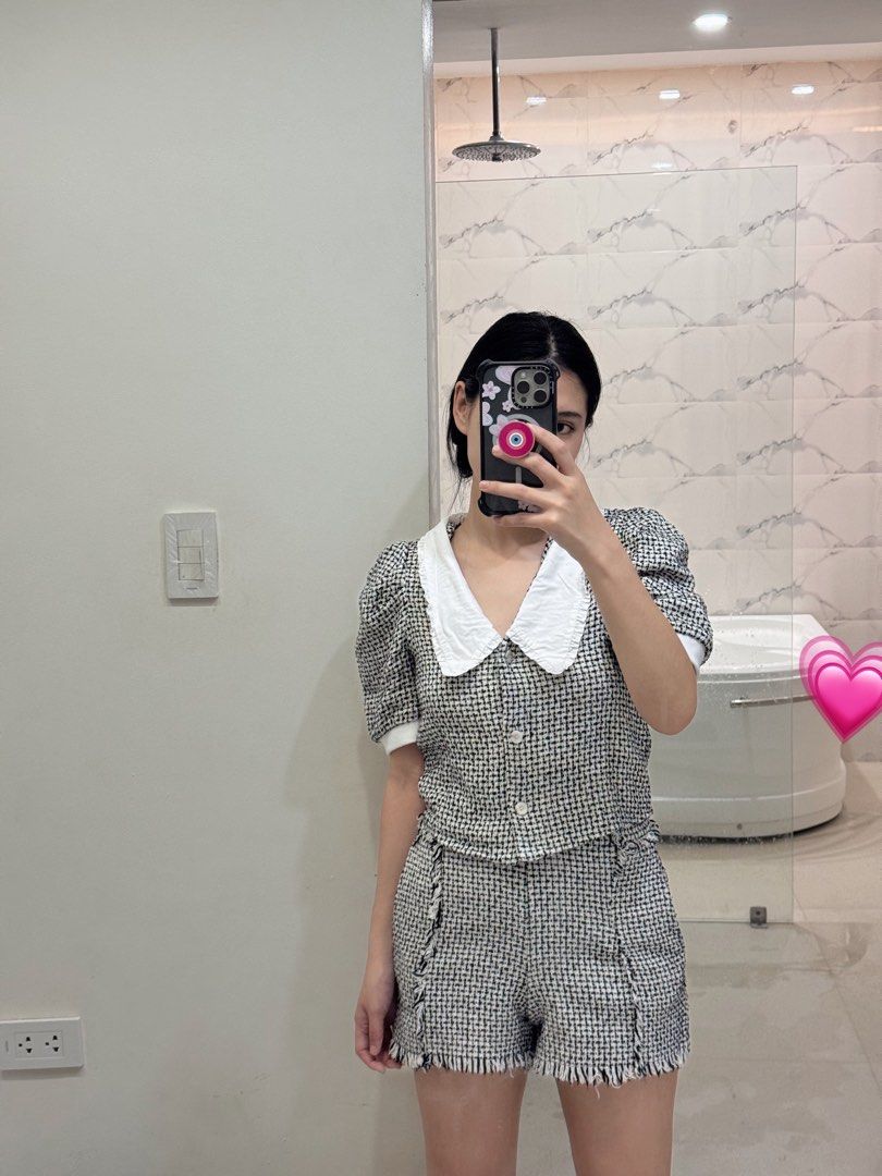 Zara coordinates (Category: Sets or Coordinates) located in Tuguegarao City. Submitted by someofmystuff (Listing ID 1360301382, Image 1). Description: Shipping to be s/o by the buyer via lbc or jrs only Good as new Bought for 3,000.