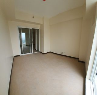 1 Bedroom with Parking Condo For Sale in Manila DMCI