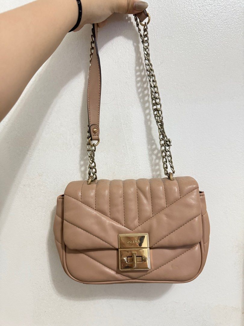 Aldo sling bag (Category: Shoulder Bags) located in Quezon City. Submitted by _itsA (Listing ID 1360531250, Image 1). Description: Aldo sling bag .