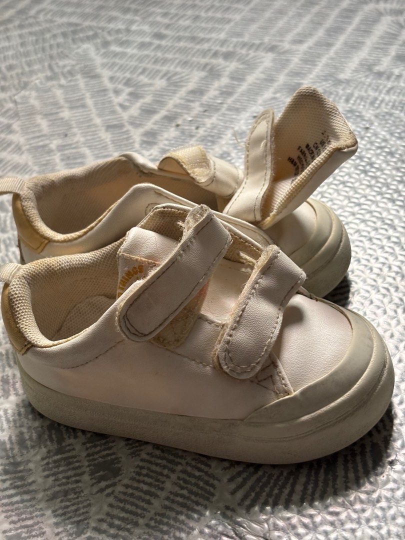 Assorted Shoes (Category: Babies & Kids Fashion) located in Taguig. Submitted by streuth (Listing ID 1360413841, Image 1). Description: 0-12 months shoes take all 1500 Pricelist HM double velcro - 300 No Brand Brown soft sole - 100 Nike airforce 1 - 750 Jordan 750 Converse - 200 Location Taguig.