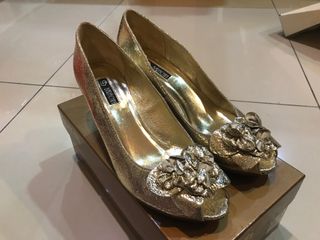 (Category: ) located in . Submitted by prelovedsalesss (Listing ID 1360394054, Image 1). Description: .
