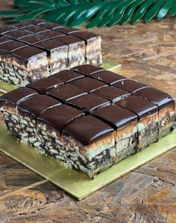 (Category: ) located in . Submitted by ayusbakery (Listing ID 1360478406, Image 1). Description: .